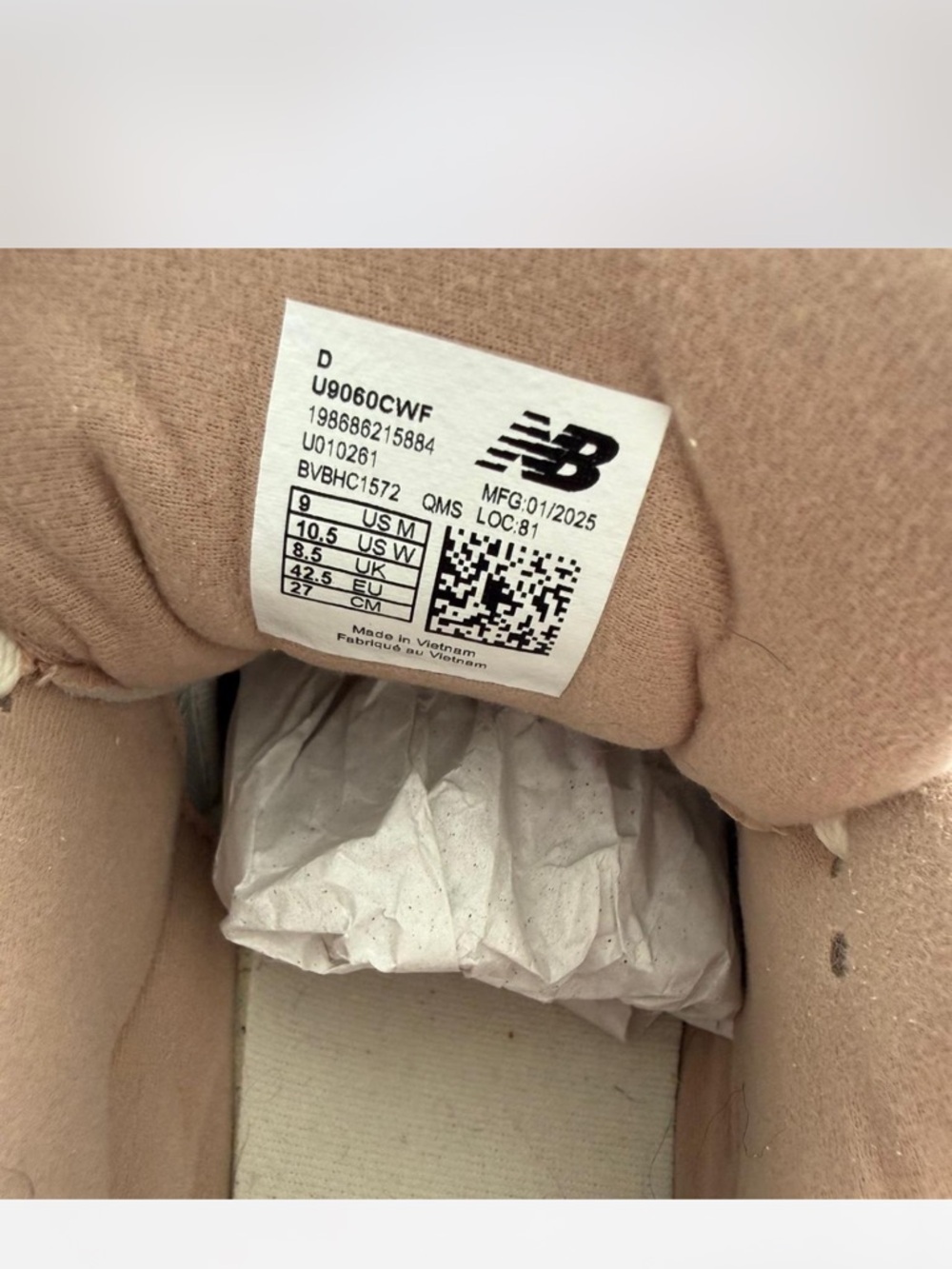 New Balance 9060 Chunky Sneaker - Picture 6 of 7
